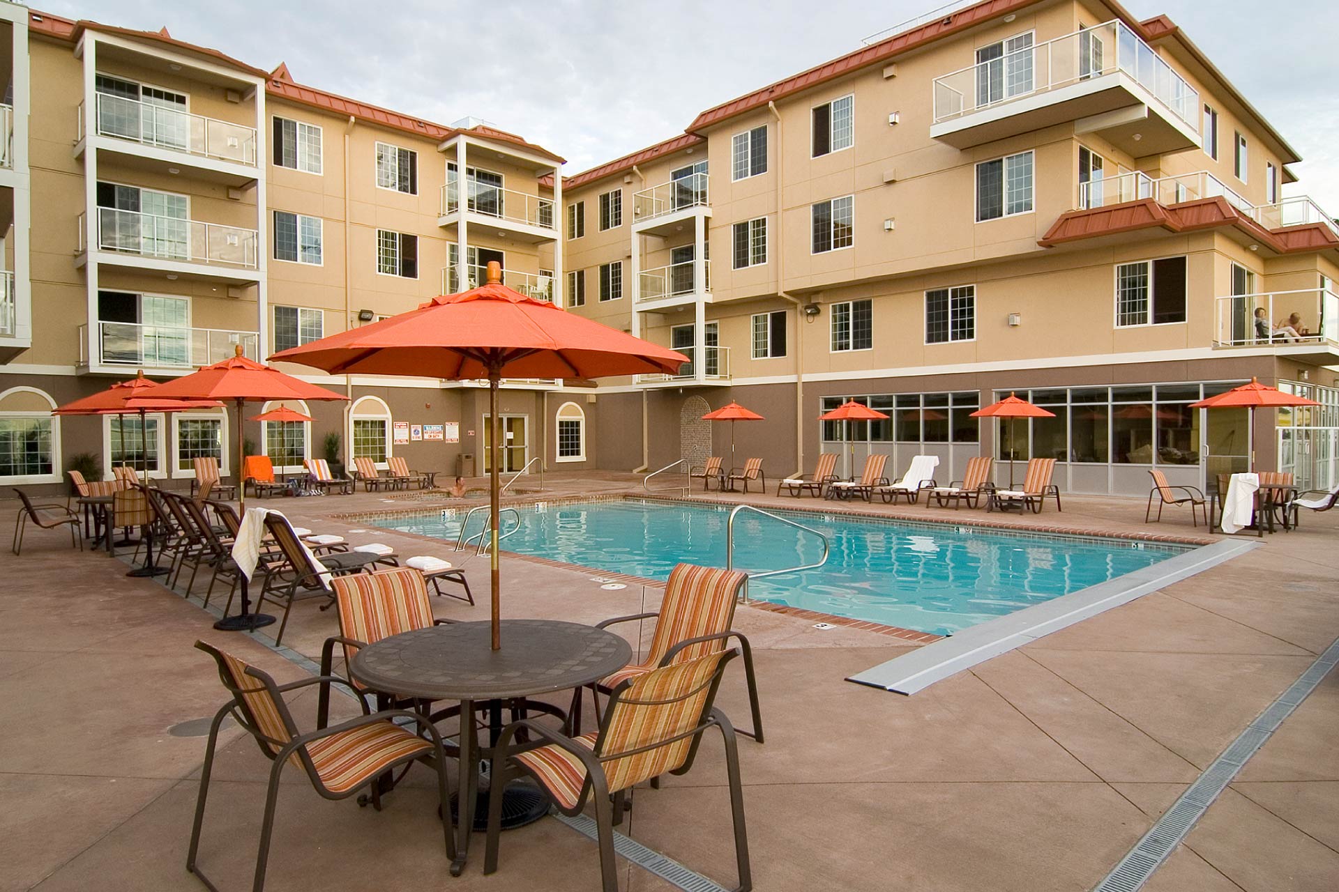 Main-pool-Hotel-SandCastle-birch-bay